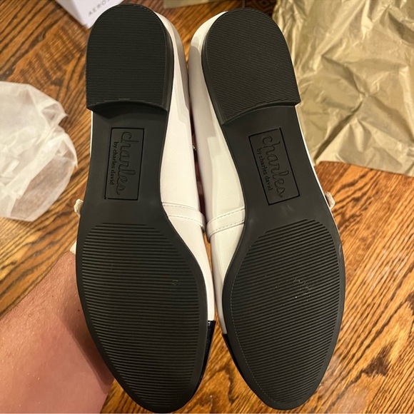 Charles By David Elegant Black and White Women's Flat, NWOT, Size 8M - Picture 4 of 5